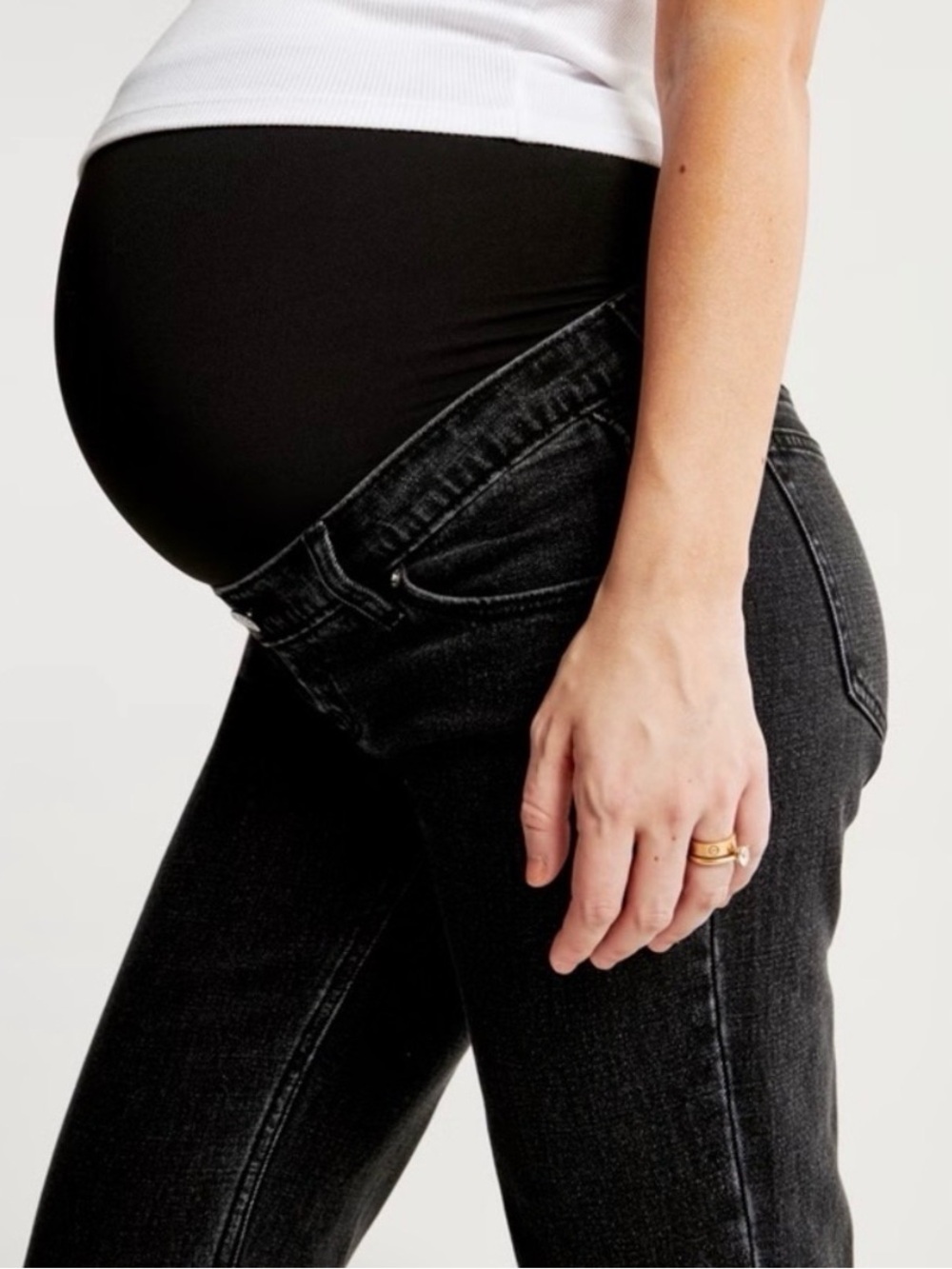 Abercrombie & Fitch Maternity The Ankle
Straight Black Wash Jeans, Short